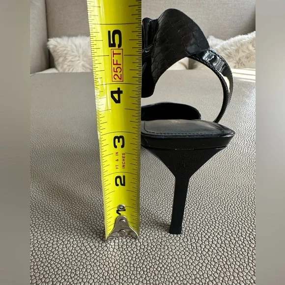 Saint Laurent Edie Patent Leather and Snakeskin Pump - Picture 8 of 11